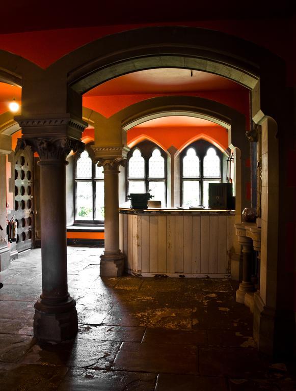 ホテル The Convent ストラウド エクステリア 写真